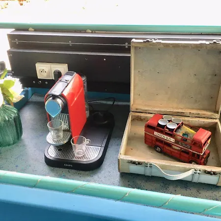 Luxury tent The Coachhouse Bus