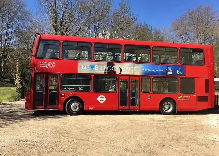 The Coachhouse Bus * Conques-sur-Orbiel